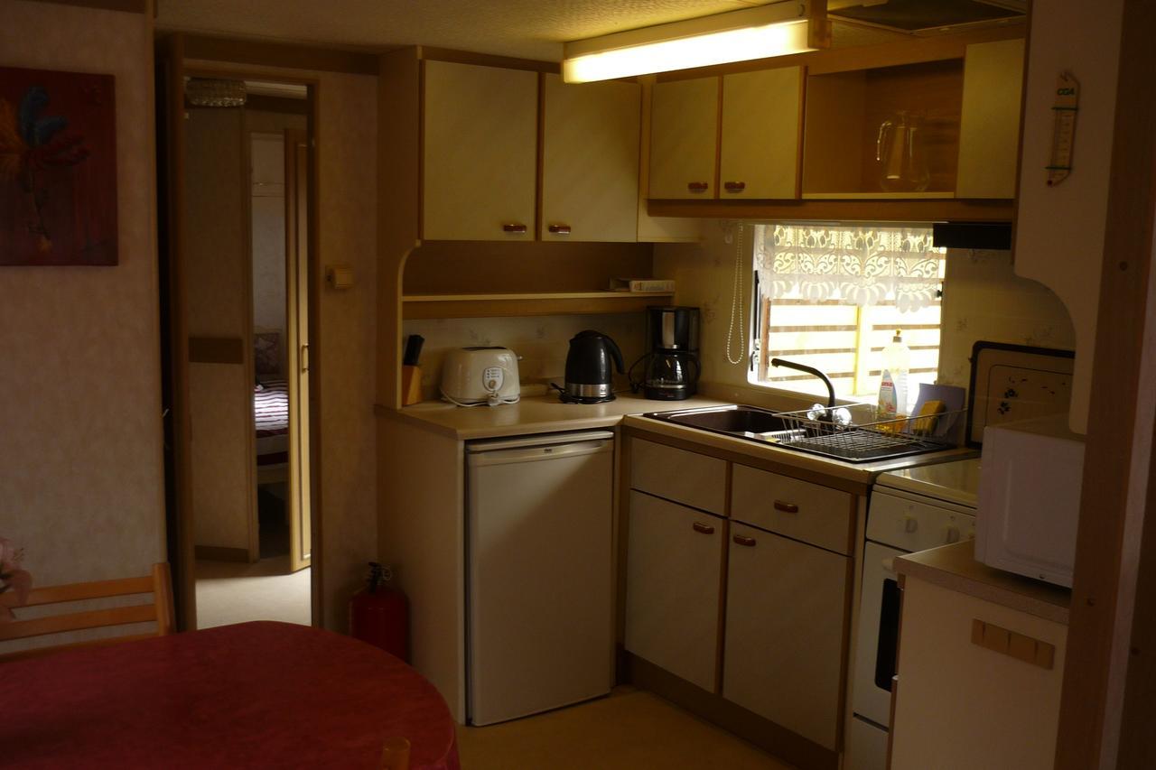 Mobile Home Le Clos De See Cherence-le-Roussel Exterior photo